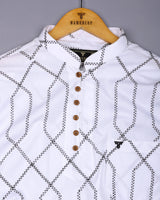 Zinzibar White With Black Thread Art Cotton Shirt Style Kurta
